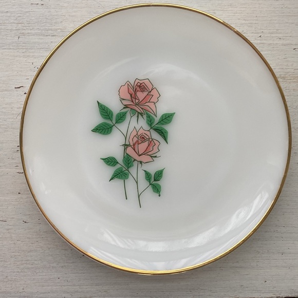 Fire King Anniversary Rose Pattern Dinner Plate by Anchor Hocking. - Picture 7 of 7